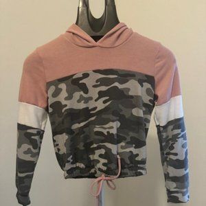 Moa Moa Girls Colorblock Camo Hoodie | Cropped Fit| Size M